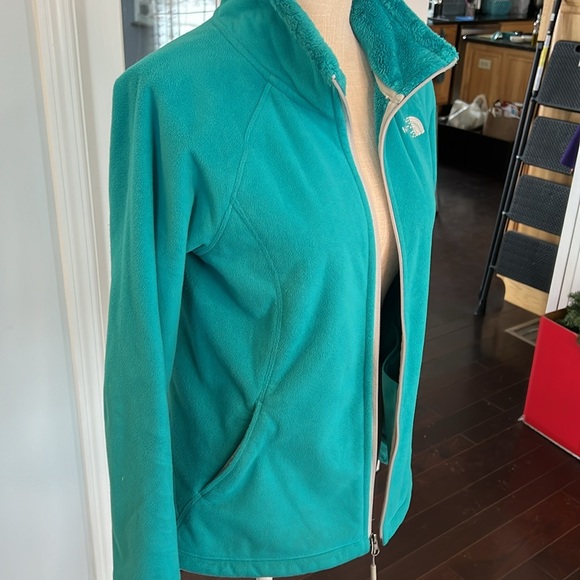 North Face turquoise fleece zip up - Picture 4 of 10